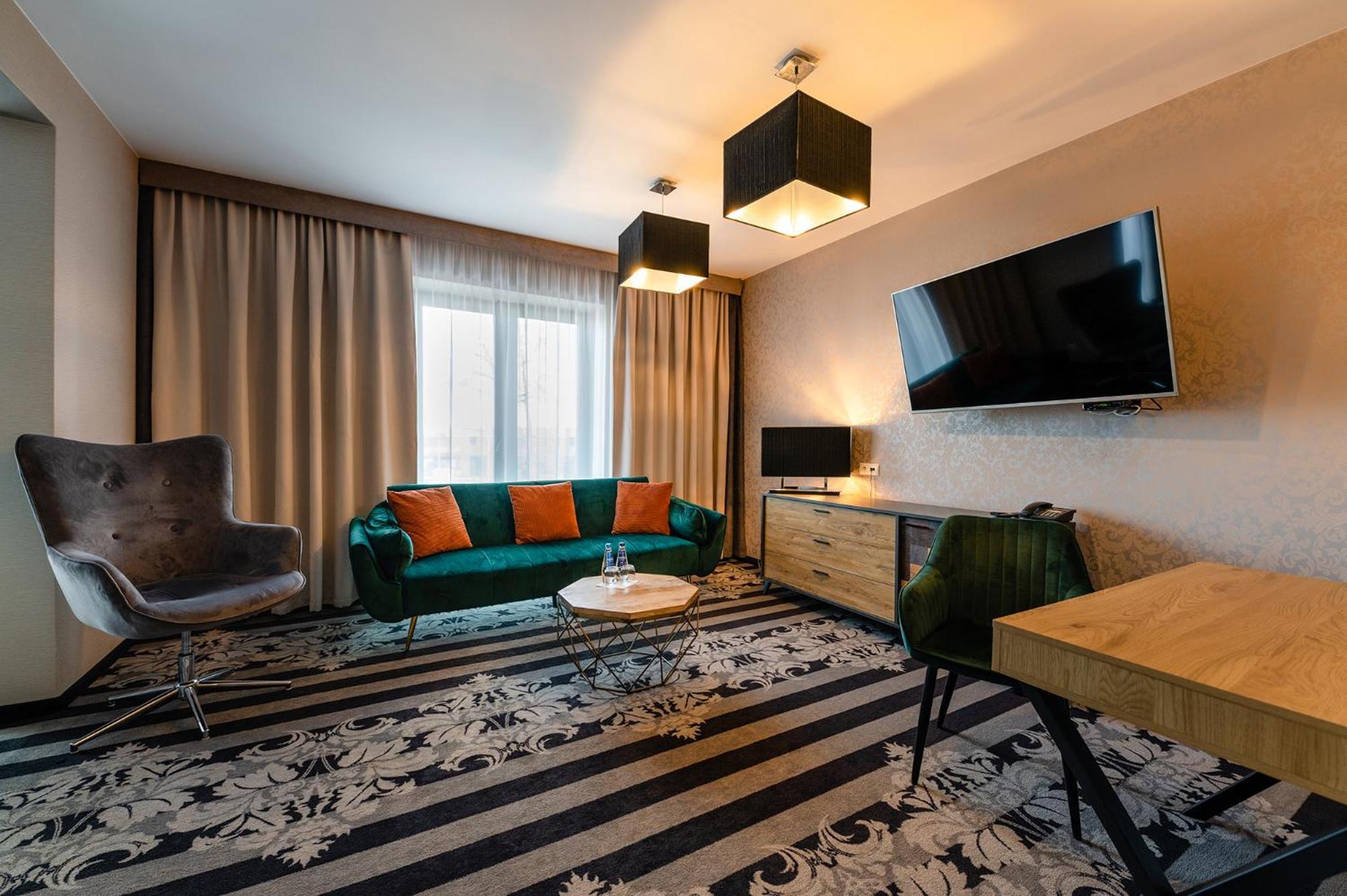 Hotel Alhar 루블리니에크 외부 사진