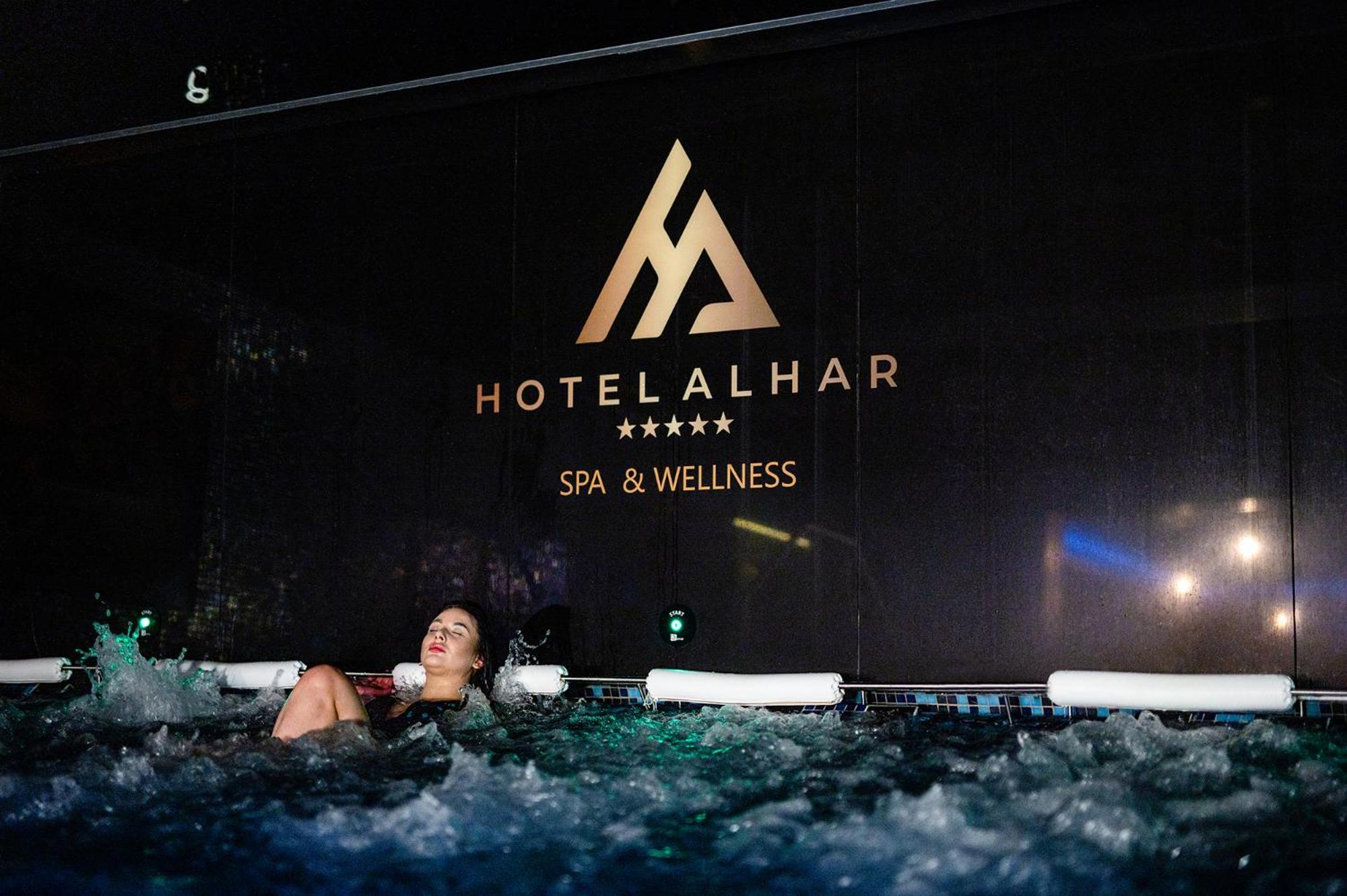 Hotel Alhar 루블리니에크 외부 사진