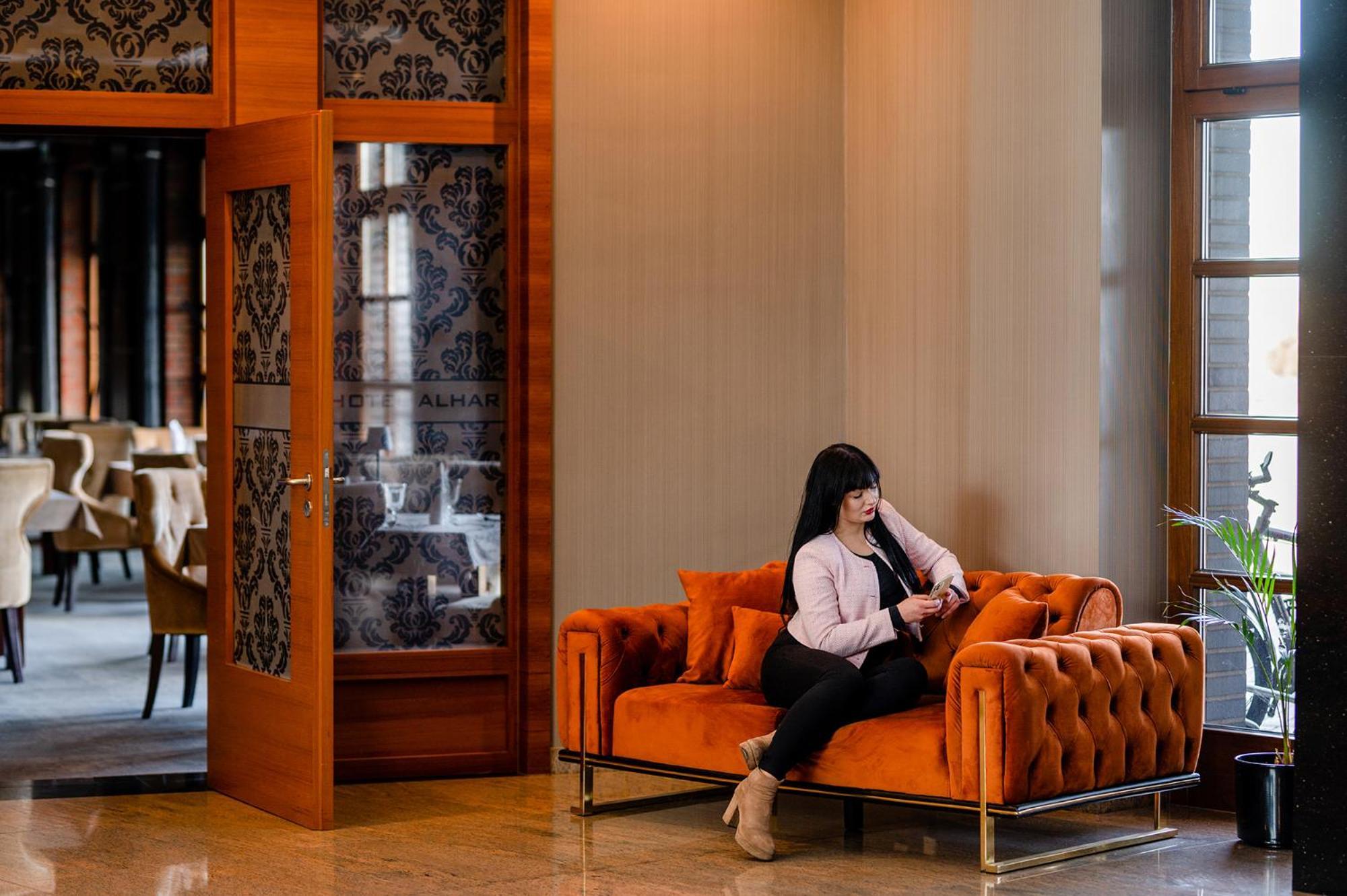 Hotel Alhar 루블리니에크 외부 사진