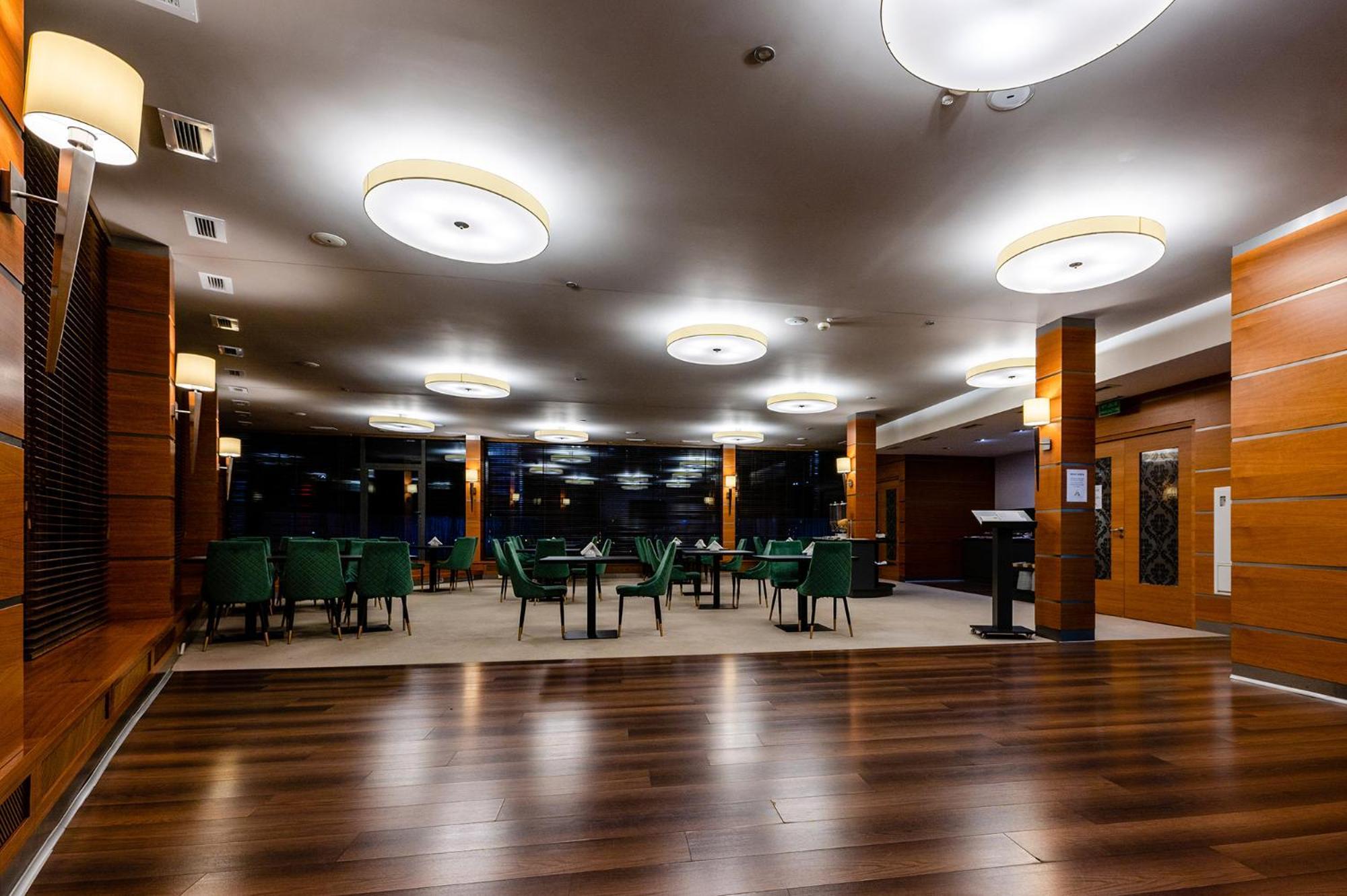 Hotel Alhar 루블리니에크 외부 사진