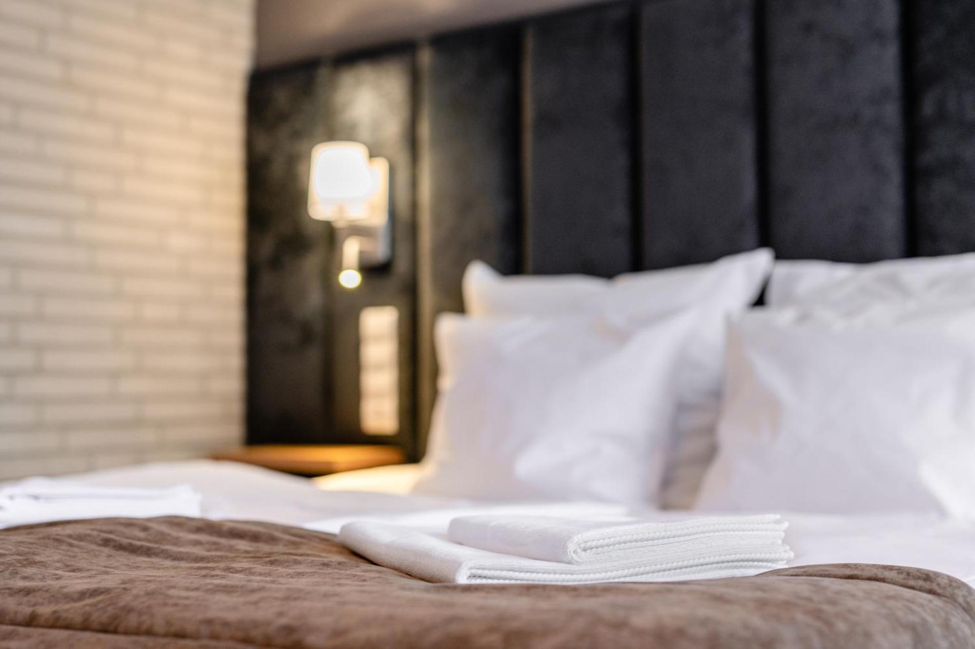 Hotel Alhar 루블리니에크 외부 사진