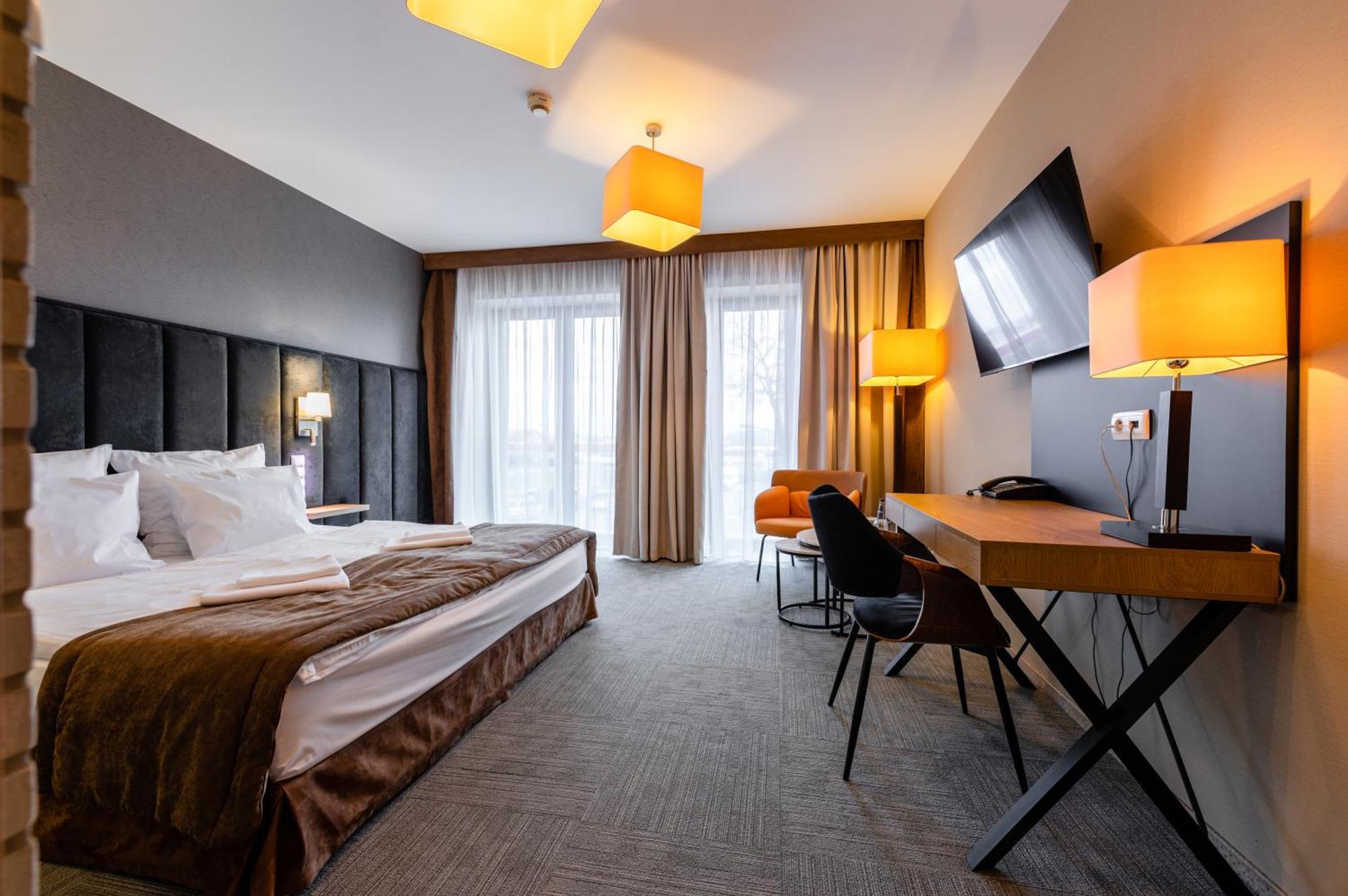 Hotel Alhar 루블리니에크 외부 사진